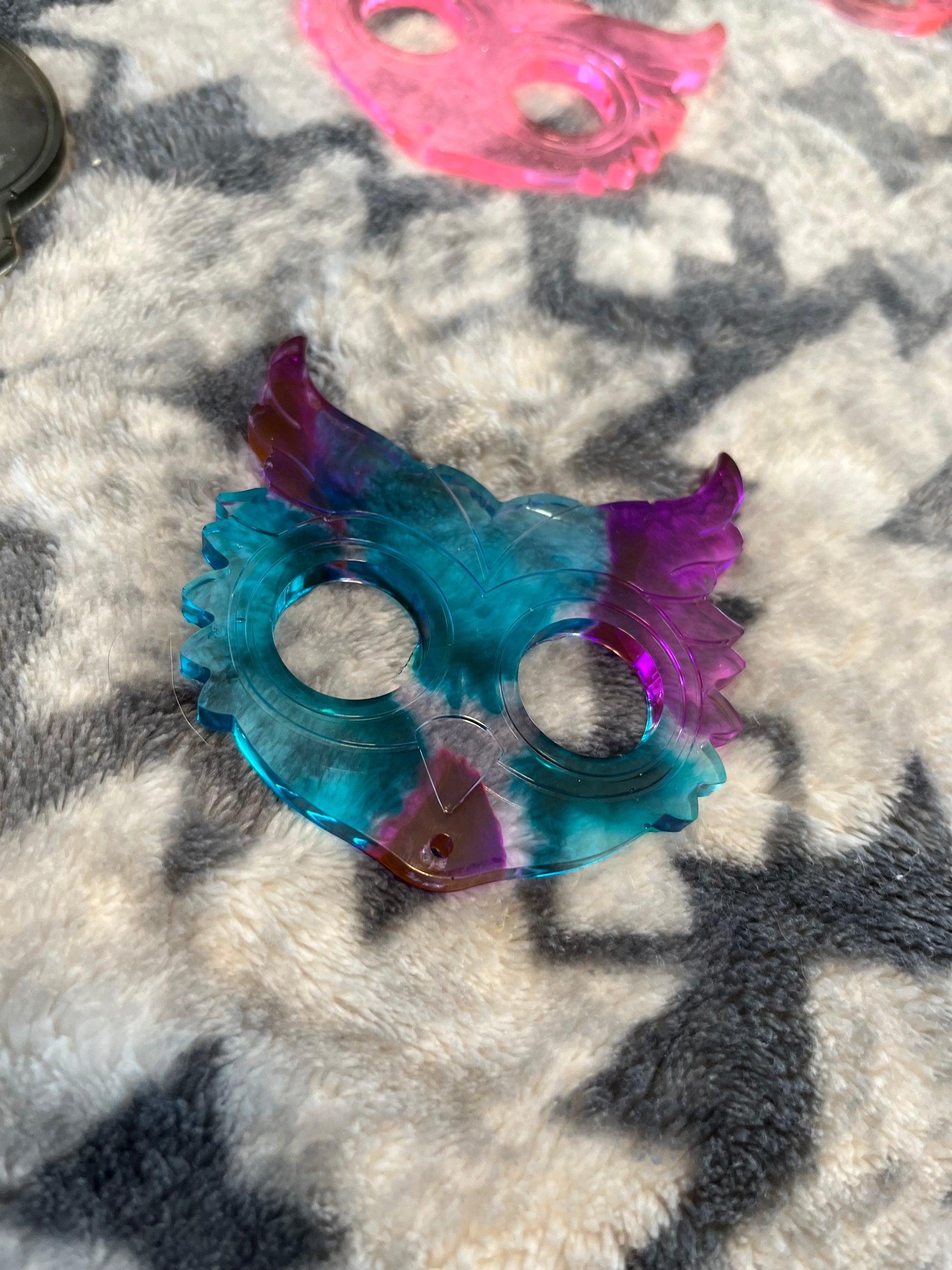 6 pc keychains